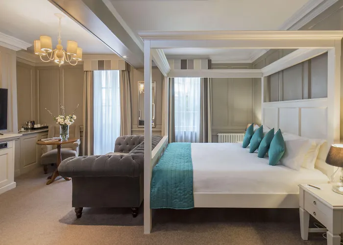 Vanbrugh House Hotel